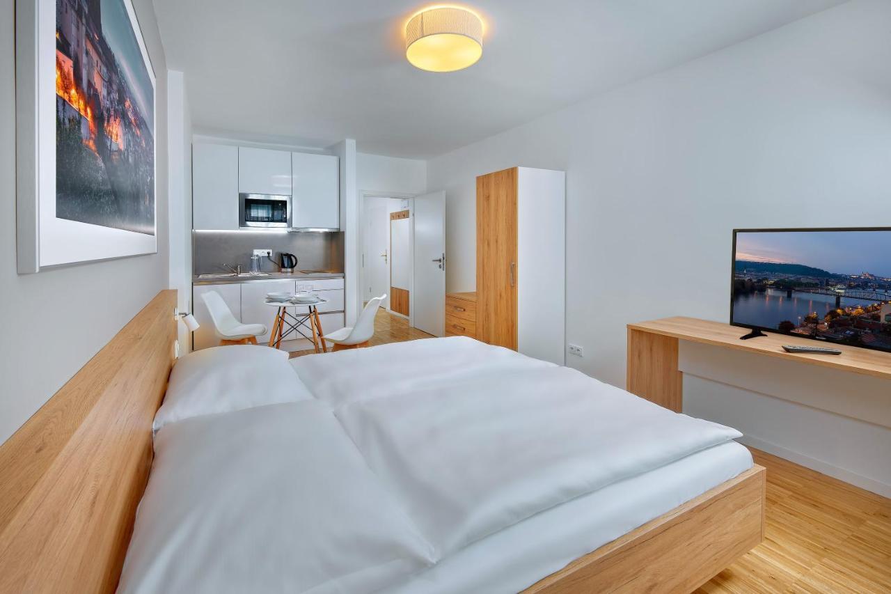 Downtown Kodanska 4* Prag