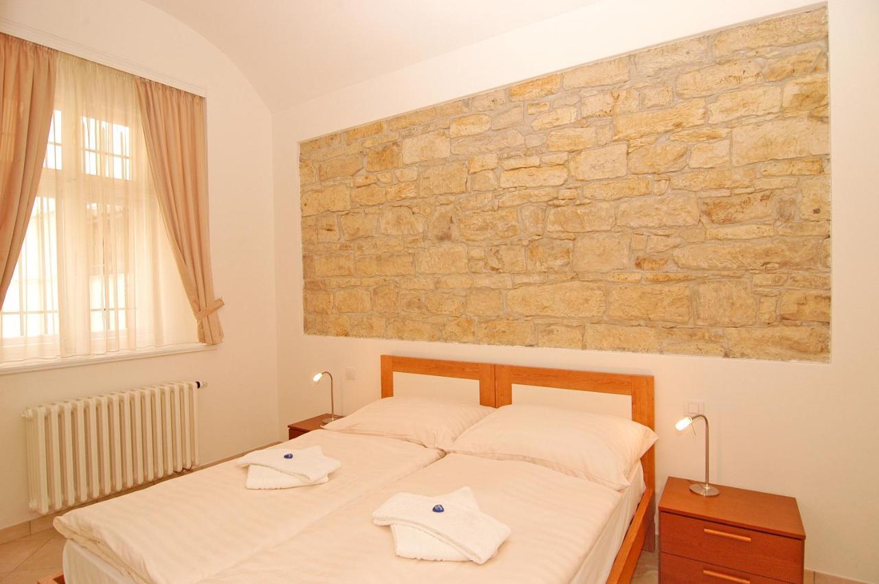 Aparthotel La Familia 2*