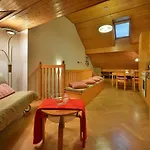 Old Town Apartments Tyn