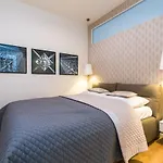 Top Location Old Town Brand New 2Bd Apartment