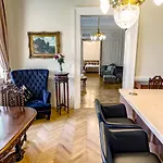 Historic Center Villa With Hot-Tub, Terrace And Garden