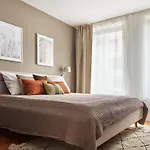 Prague Days - Designer Apts - Garage - Terrace - Easy City Access