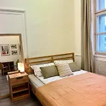 1 Bedroom Studio Close To Palmovka
