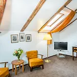 Hotel Bookquet
