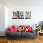 Urban Chic Residences