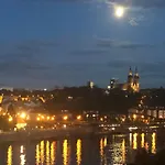 Super Solo Traveler\'S Loft With Stunning Prague Views