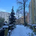 Luxury Beautiful Spacious Apartment In Perfect Location