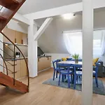 City Nest Apartments By Adrez