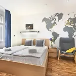 Smart & Luxury Old Town Apartment