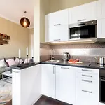 Homey Apartment In Lesser Town By Prague Days