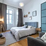 Lesser Town Apartment Melnicka By Easybnb