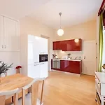 Wenceslas Square Romantic Apartment