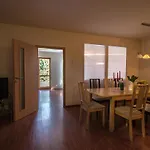 Ruterra House With Garden