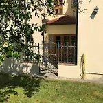 The Green Garden Apartment