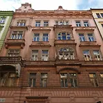 Empirent River Apartments