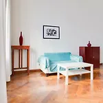 Apartment By Namesti Miru