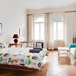 Apartment By Namesti Miru