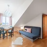 Nest Apartment