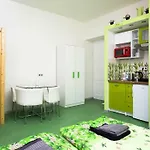 Apartment Four Year Seasons - Walkable To Centre, Metro And Riverside