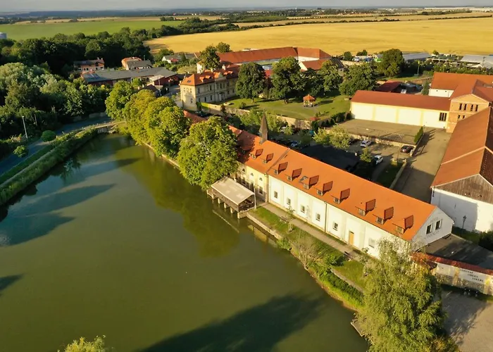 Hotel Certousy