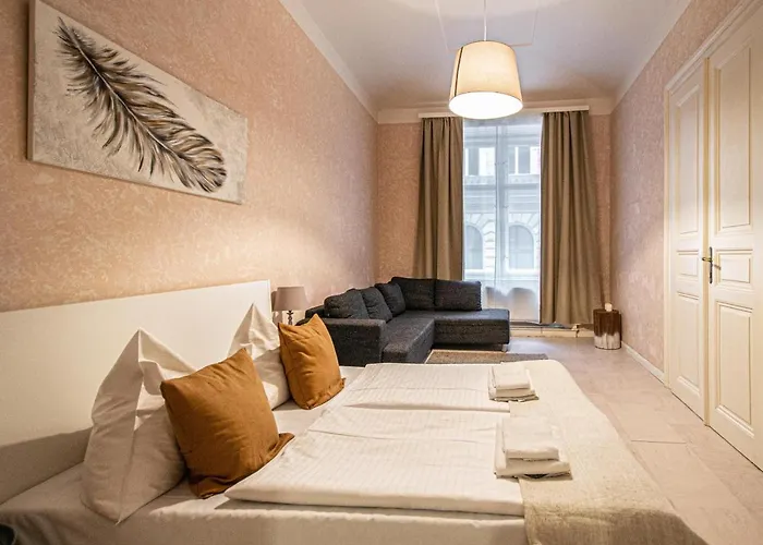 Rose Ruterra Suite