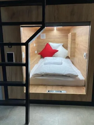 Capsule Hostel Zizkov Tower