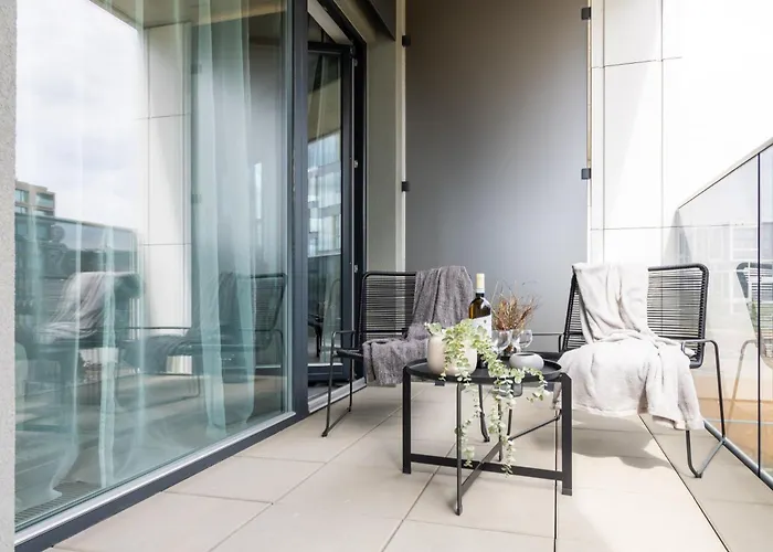 Baby Friendly Apt With Terrace And Ac In Karlin By Prague Days