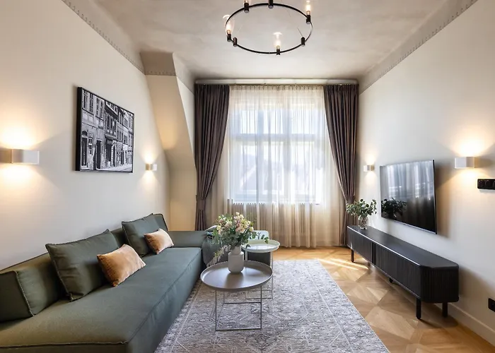 Luxury 2 Bedroom Apartment With Ac In The Old Town