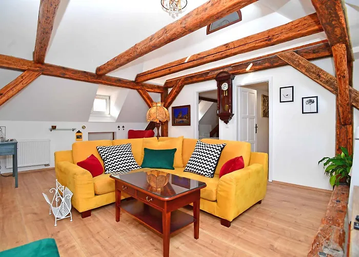 Romantic Apartment Under The Prague Castle