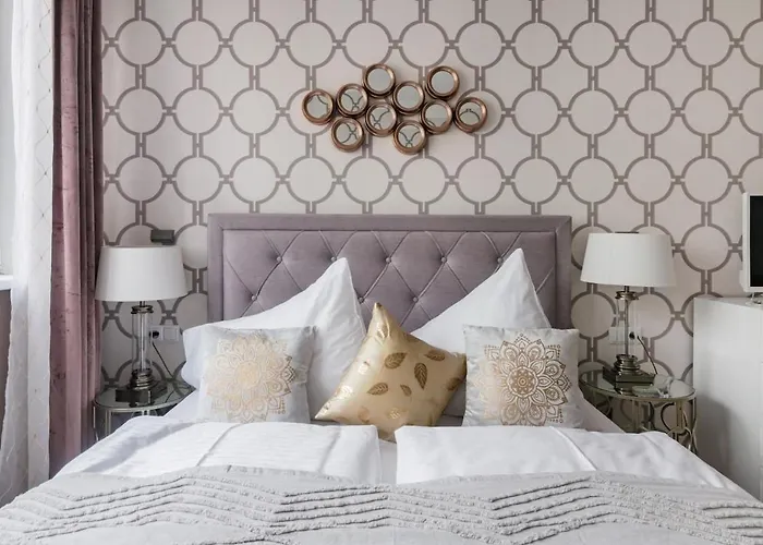 Pastel Art Deco 3Bdr Ruterra Apt