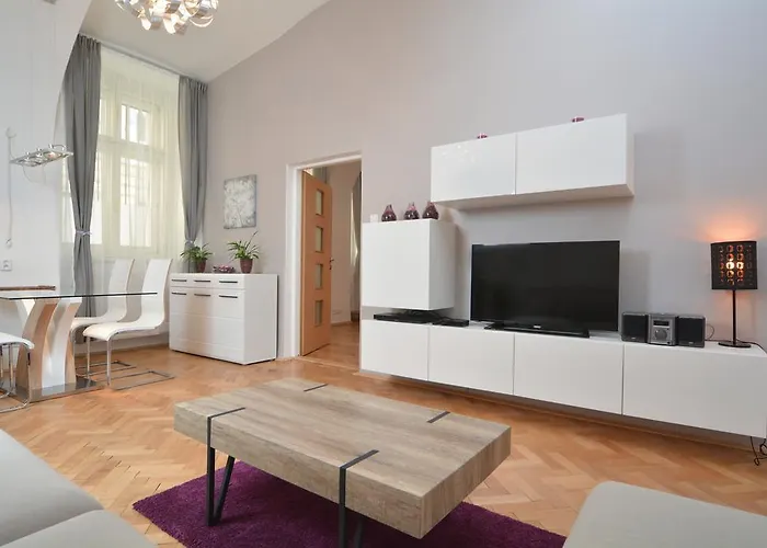 Opatovicka Apartment