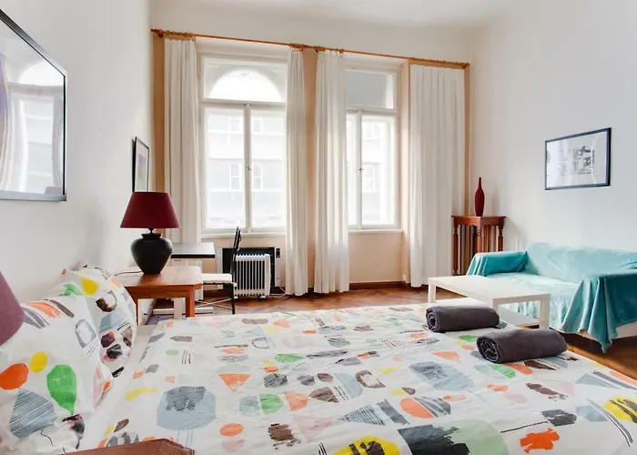 Apartment By Namesti Miru