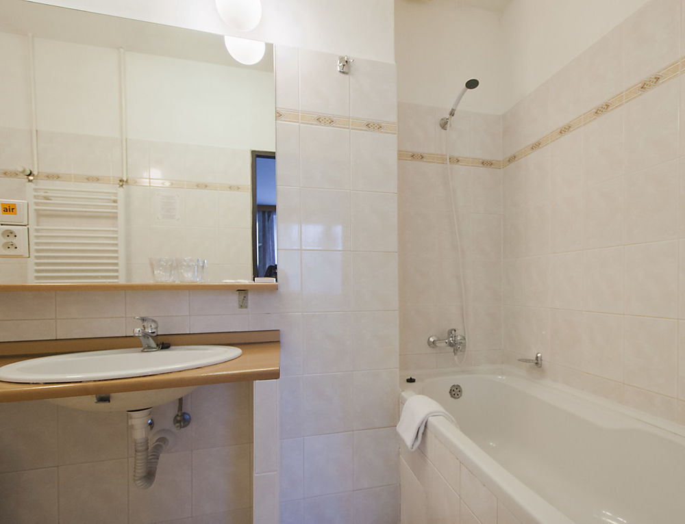Astra Hotell 3*