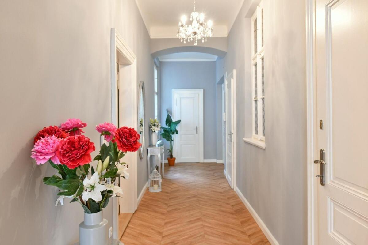 Apartment Cityscape Wenceslas Square Prag