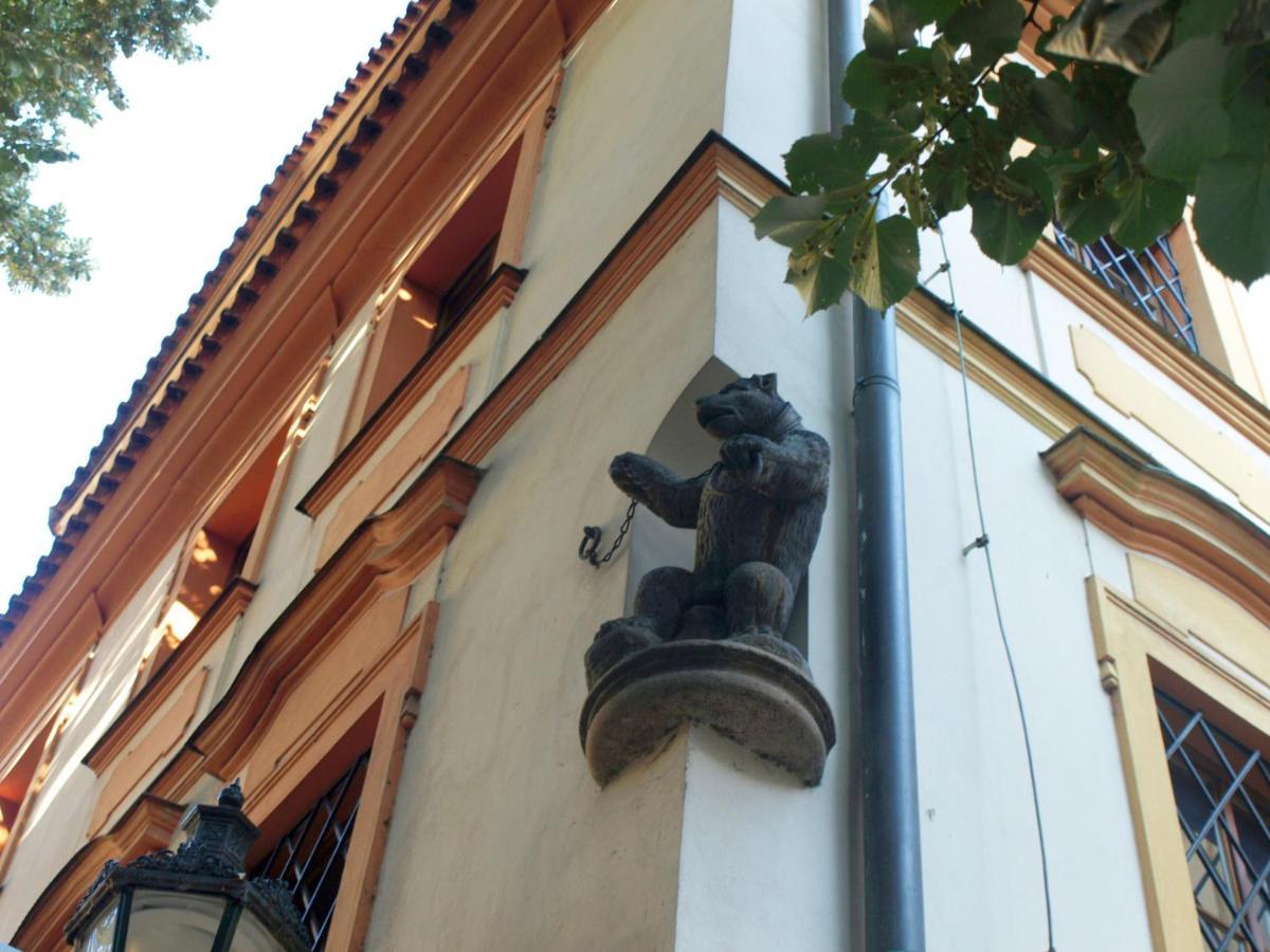 U Cerneho Medveda- At The Black Bear Apartment *