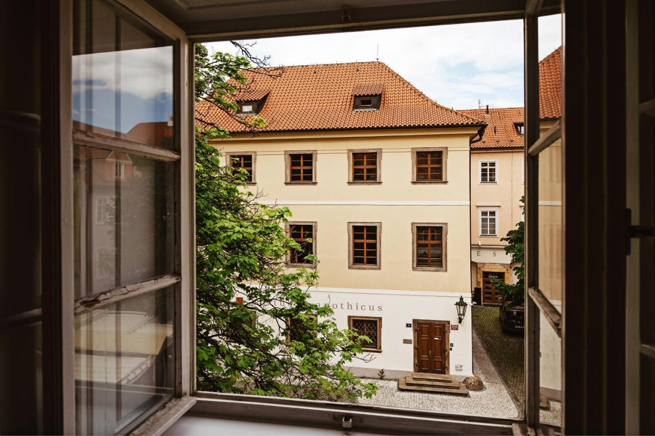 U Cerneho Medveda- At The Black Bear Apartment