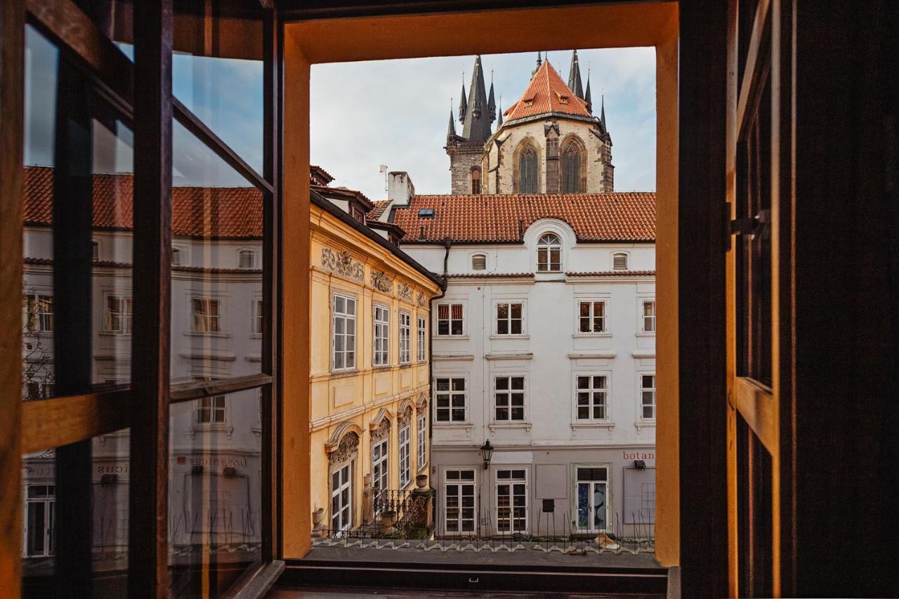 U Cerneho Medveda- At The Black Bear * Prag