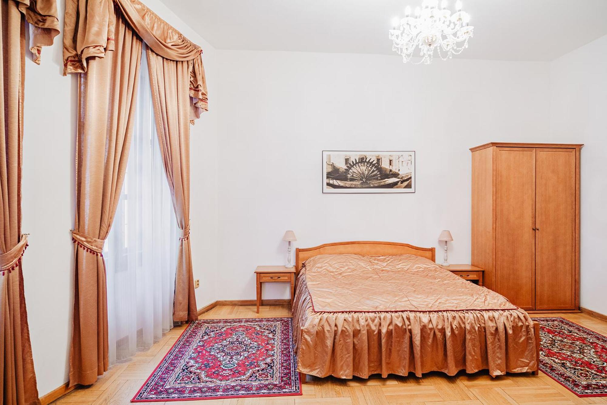 U Cerneho Medveda- At The Black Bear Apartment *