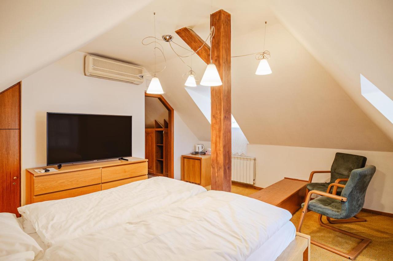 Apartment U Cerneho Medveda- At The Black Bear