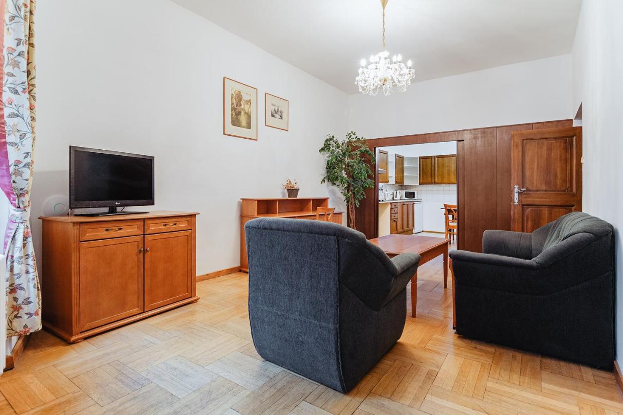 U Cerneho Medveda- At The Black Bear Apartment