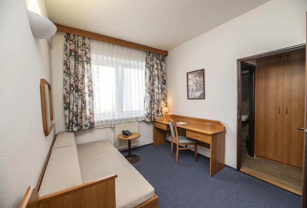 Hotell Astra 3*