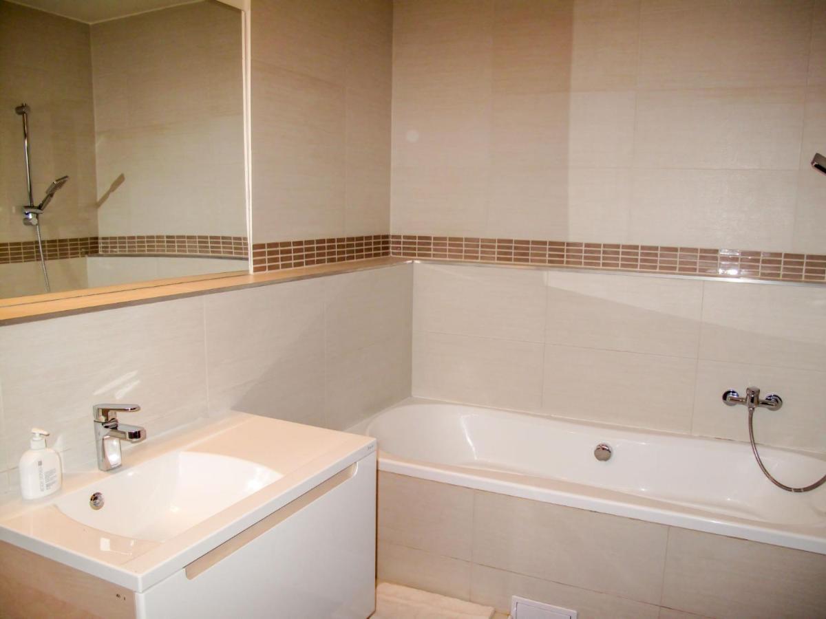 Reporyje By Interhome Prag