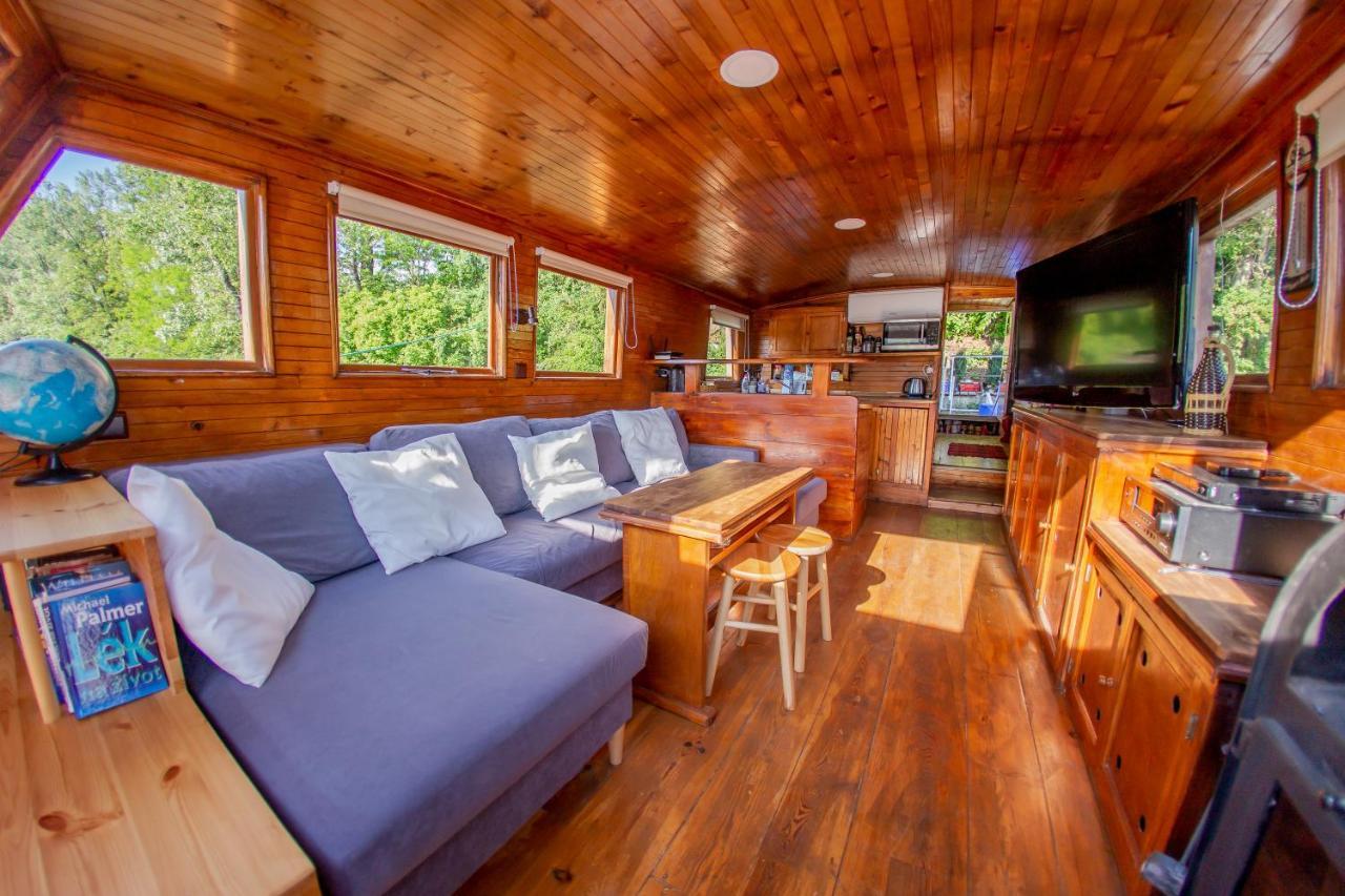 Bay Houseboats Båthotell