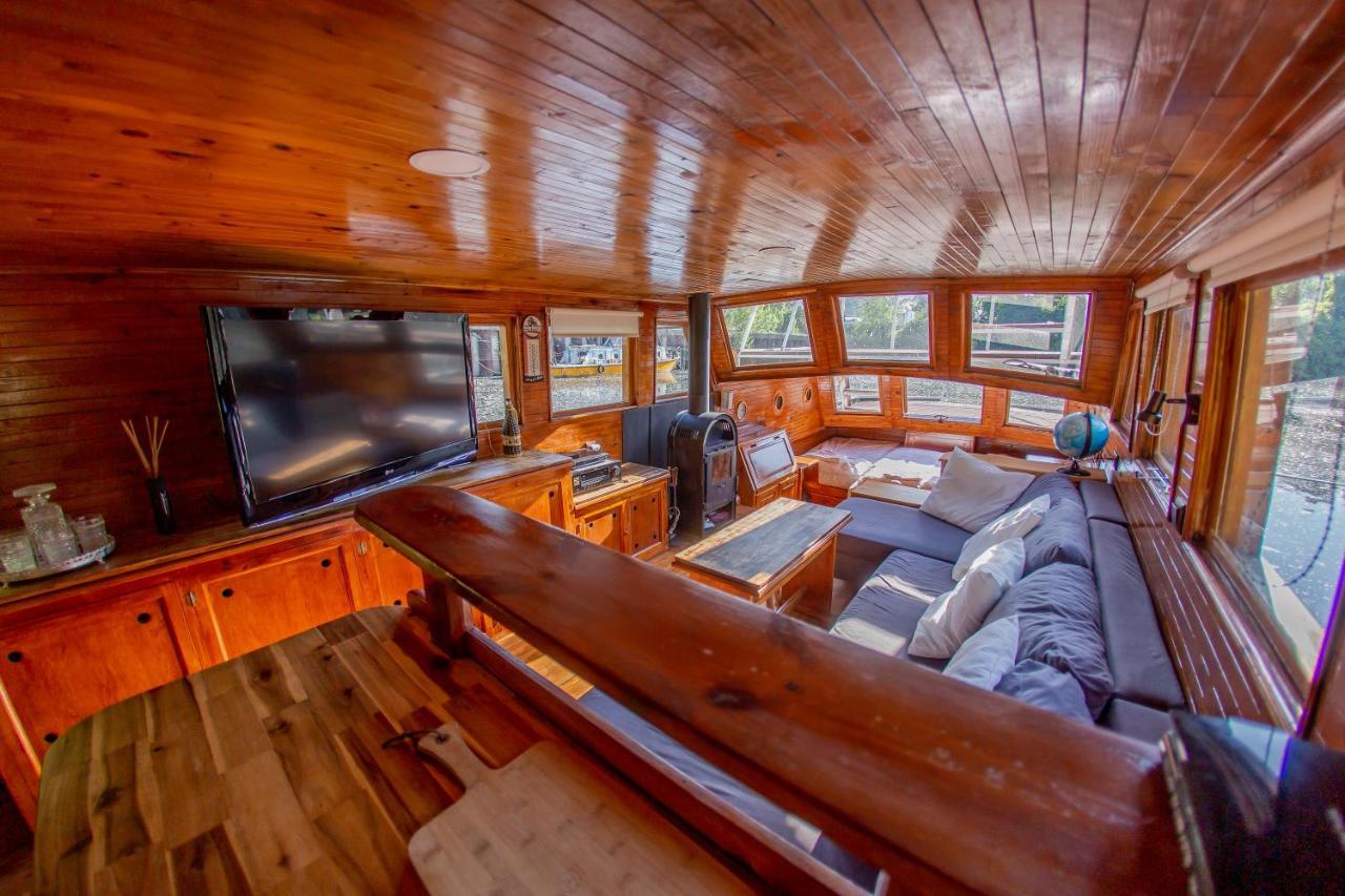 Båthotell Bay Houseboats Prag