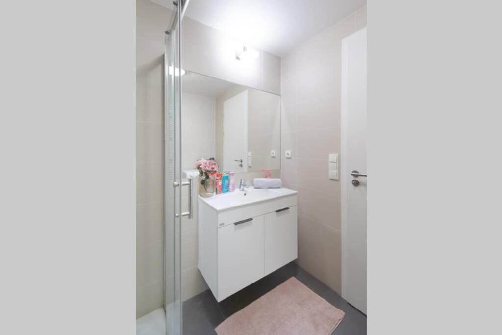 Bright Studio, 10min To The Centre, Free Parking Apartment *