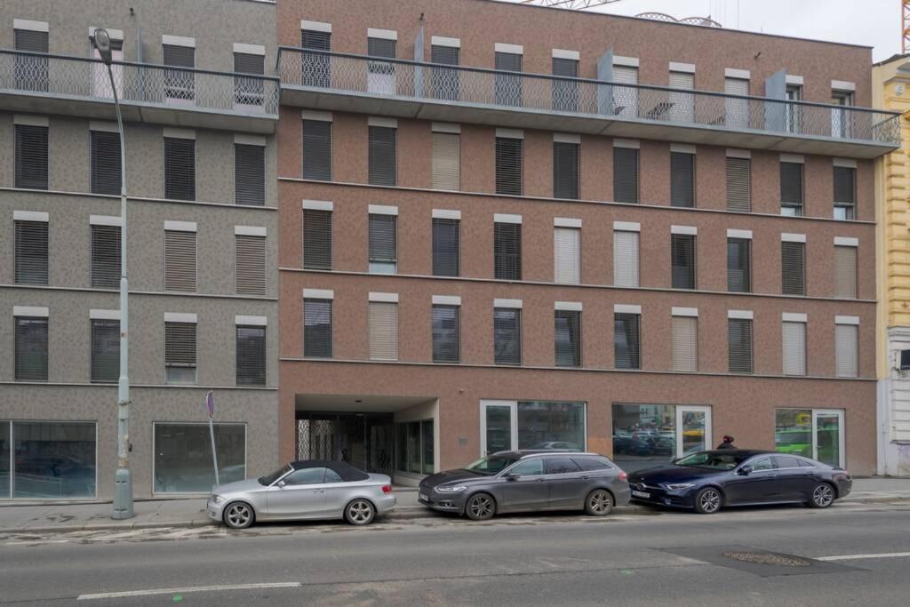 Apartment Bright Studio, 10min To The Centre, Free Parking Prag