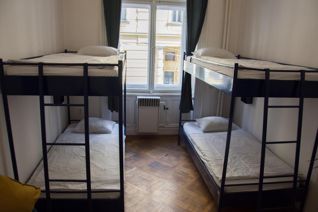 Hostel The Clock *