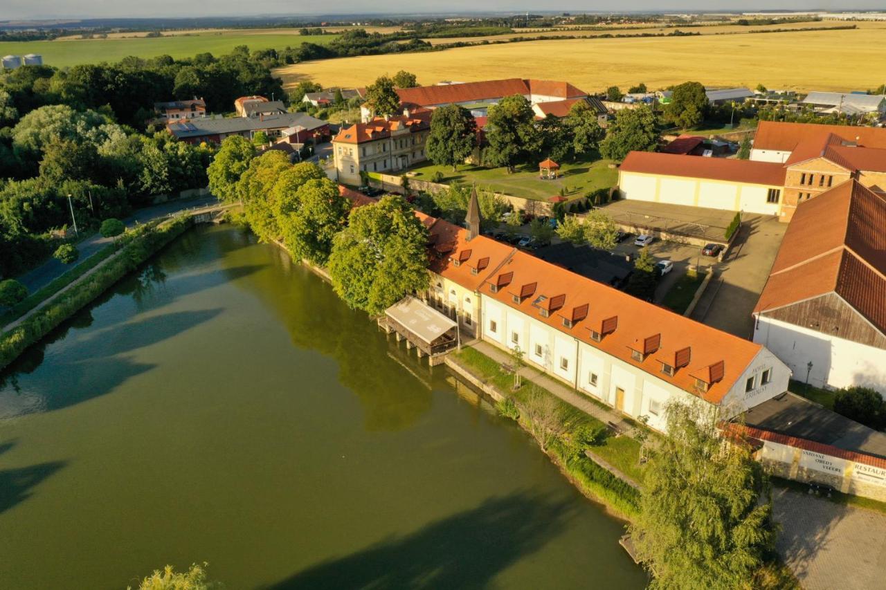 Hotel Certousy 3*