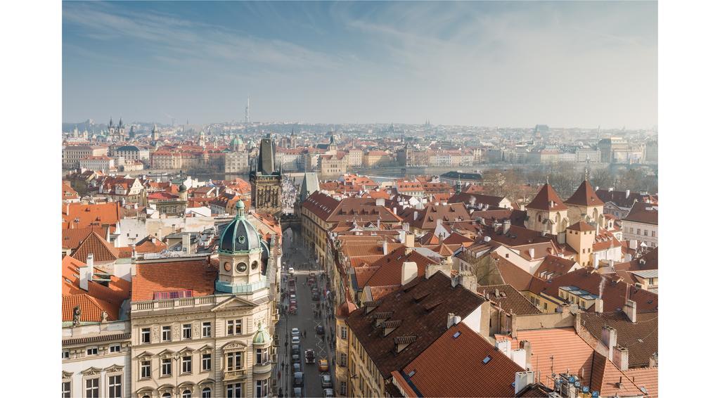 Mostecka 12 3* Prague