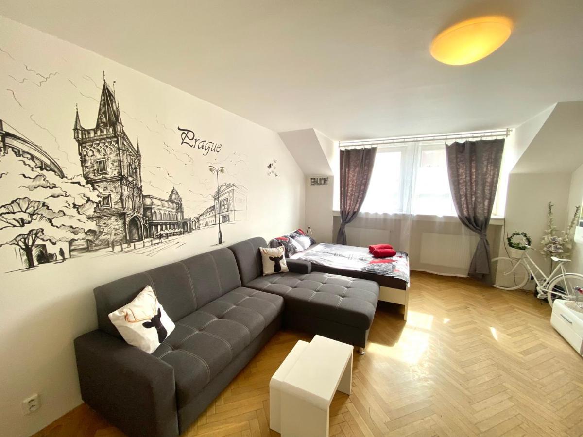 Fantastic In The Center * Prag